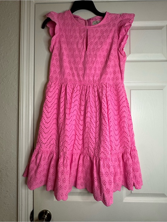Vineyard Vines Dresses & Skirts - Vineyard Vines Pink Eyelet Mini Dress